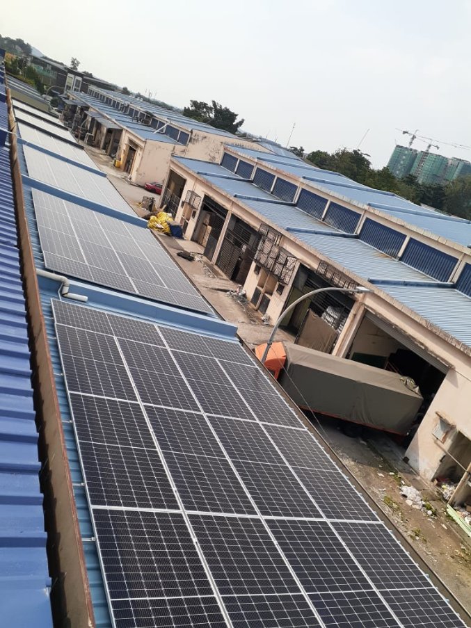 Warehouse PV array